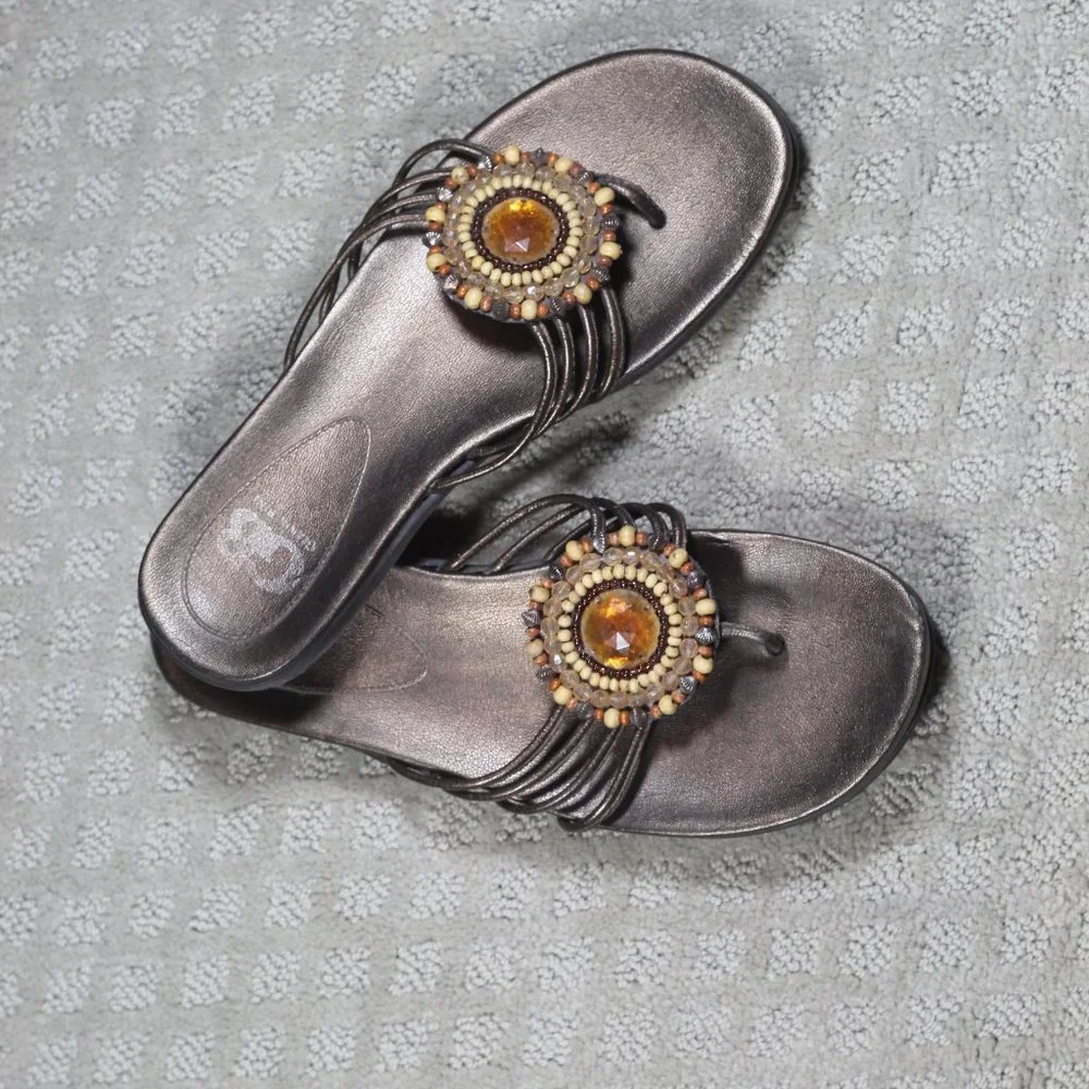 Gianni Bini Size 7.5 Brown Beaded Medallion Sandals